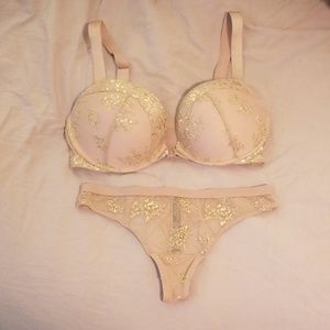 Victoria's Secret Set